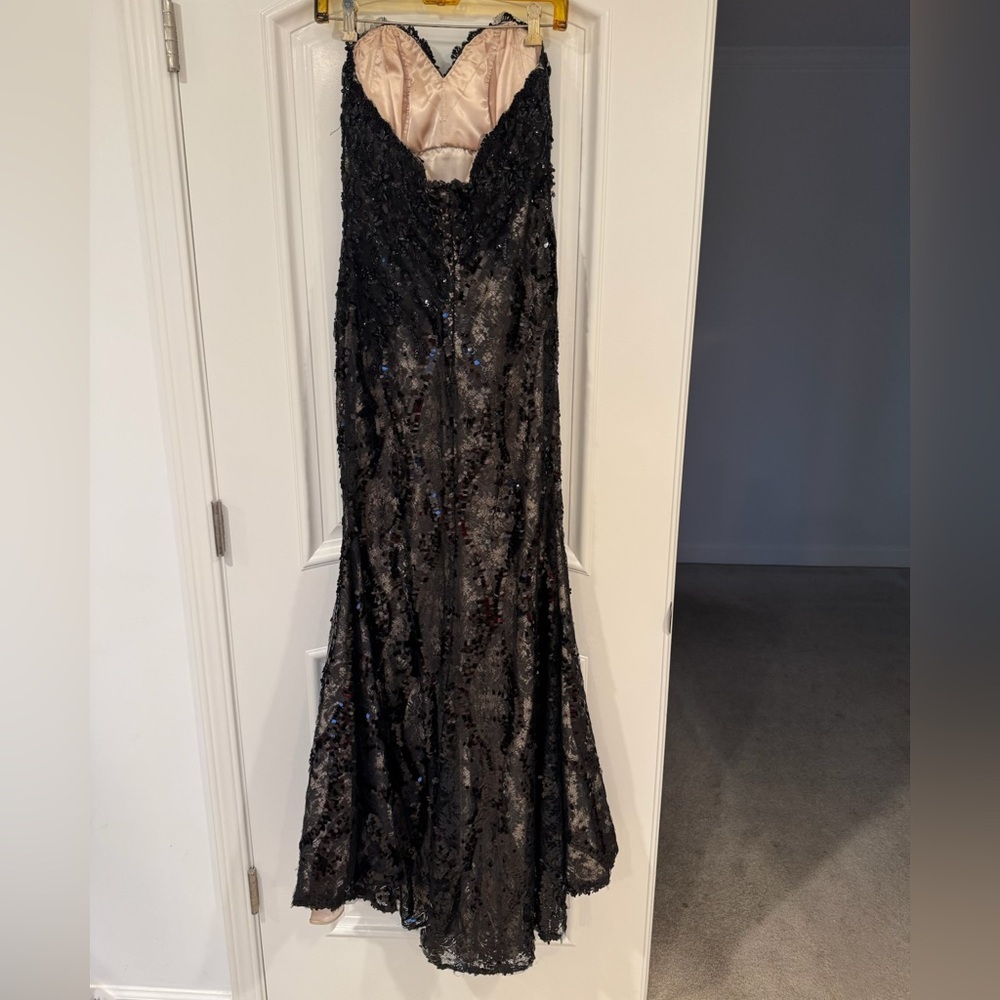 Mac Duggal Strapless formal Gown - Picture 2 of 6